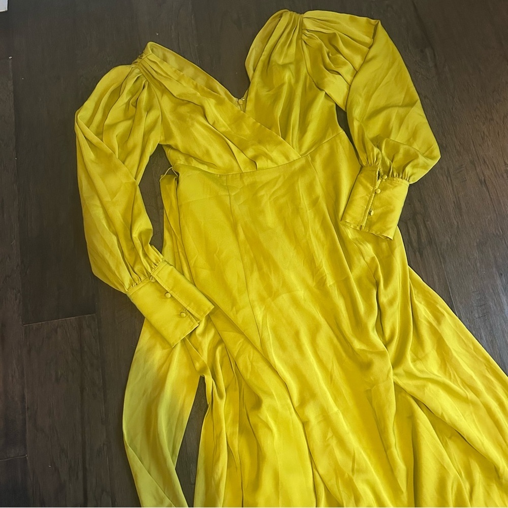 Banana Republic Yellow Satin Dress Size 6 Wedding Guest Look - Picture 2 of 8